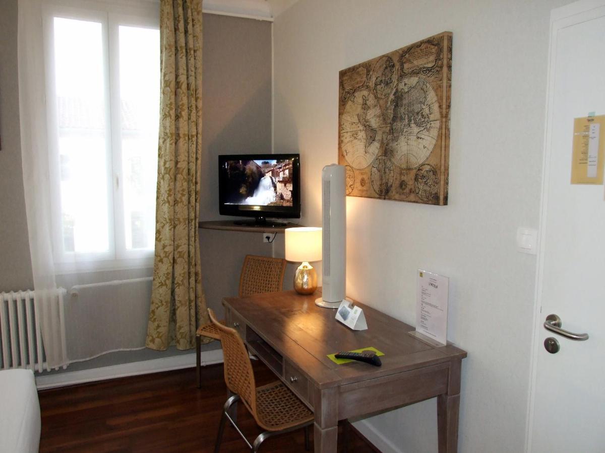 Logis Hotel L'Occitan 2 Etoiles 가이약 외부 사진
