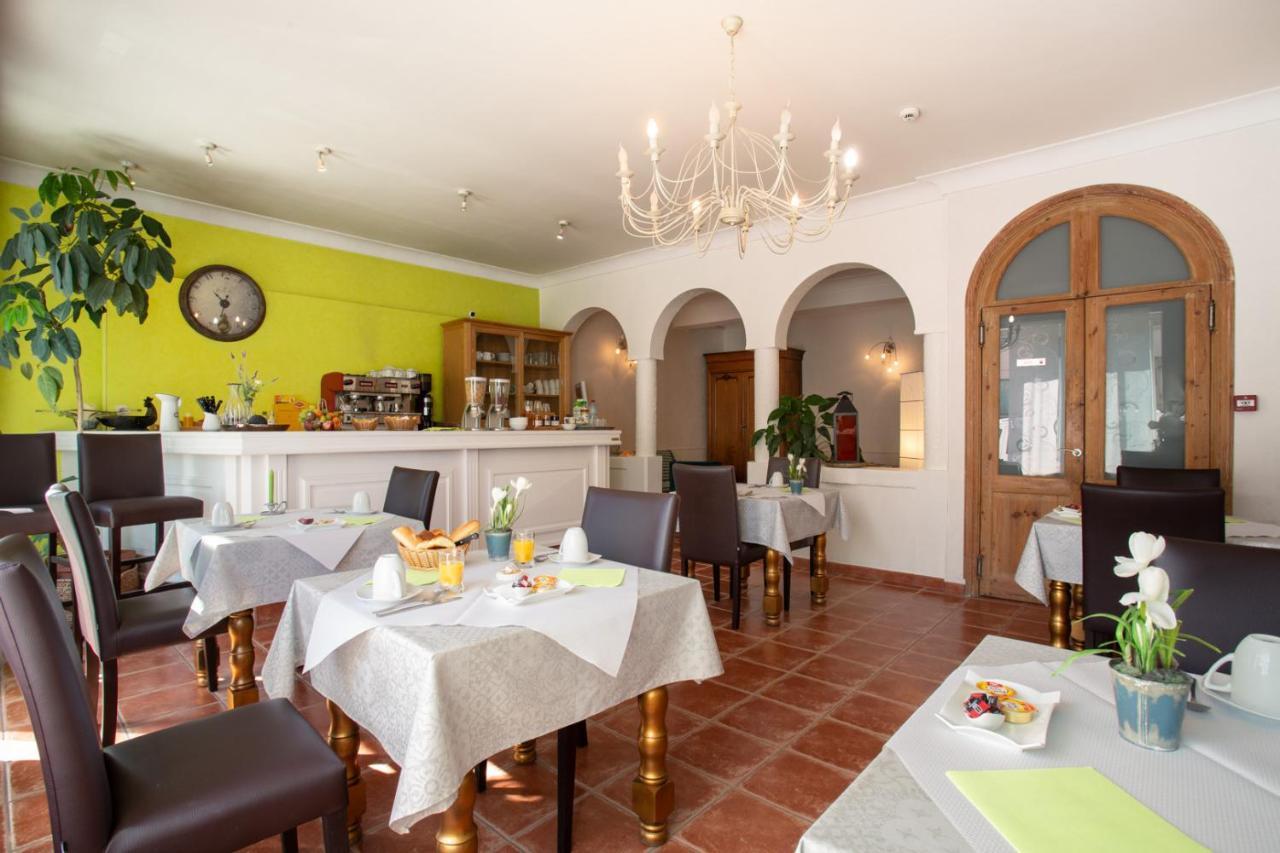 Logis Hotel L'Occitan 2 Etoiles 가이약 외부 사진