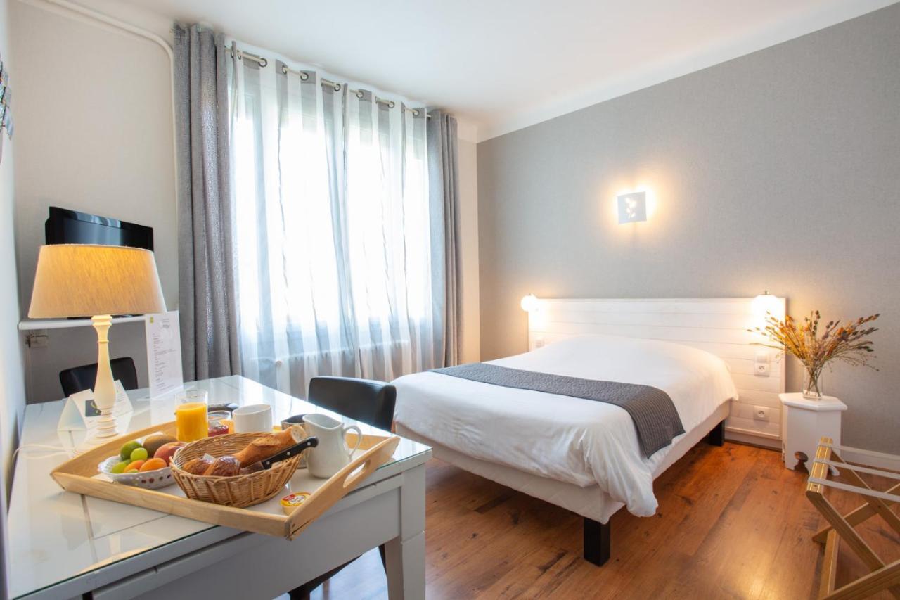Logis Hotel L'Occitan 2 Etoiles 가이약 외부 사진