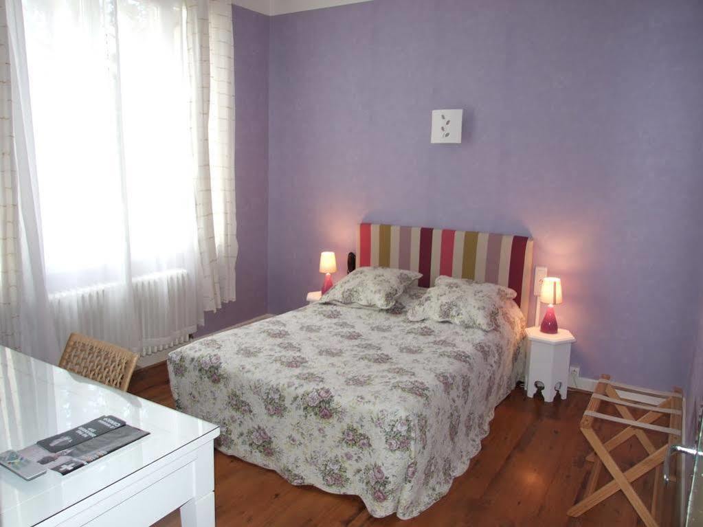 Logis Hotel L'Occitan 2 Etoiles 가이약 외부 사진